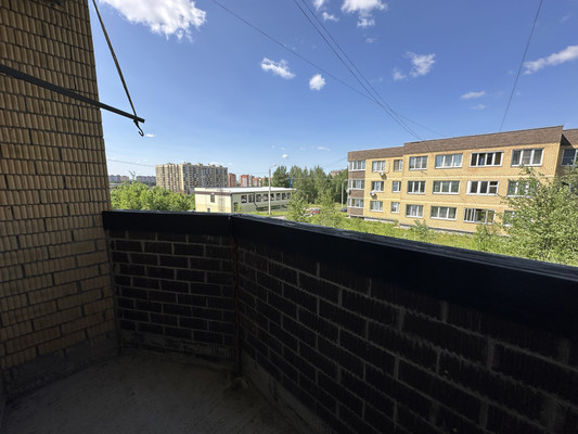 Продам однокомнатную (1-комн.) квартиру, Дмитровская ул, 18, Базарово д