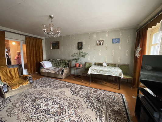 Продам трехкомнатную (3-комн.) квартиру, Садовая ул, 10, Нижний Тагил г
