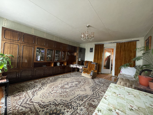Продам трехкомнатную (3-комн.) квартиру, Садовая ул, 10, Нижний Тагил г