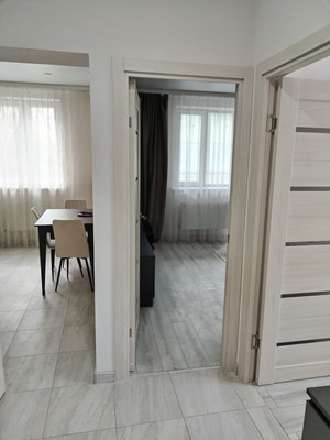 Продам двухкомнатную (2-комн.) квартиру, 2-я Целиноградская ул, 1/1, Краснодар г