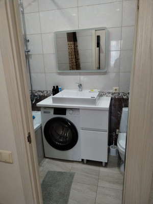 Продам двухкомнатную (2-комн.) квартиру, 2-я Целиноградская ул, 1/1, Краснодар г