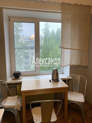 Продам трехкомнатную (3-комн.) квартиру, Энергетиков пр-кт, 48, Санкт-Петербург г