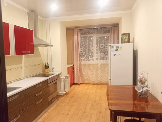 Продам двухкомнатную (2-комн.) квартиру, Королева пл, 23, Ростов-на-Дону г