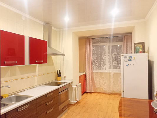 Продам двухкомнатную (2-комн.) квартиру, Королева пл, 23, Ростов-на-Дону г