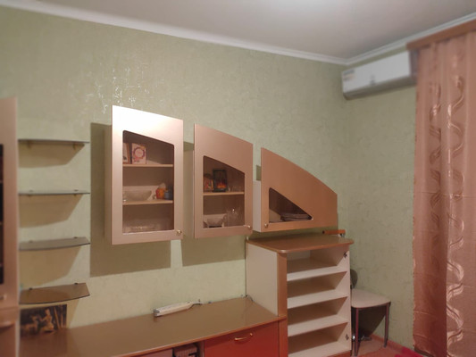 Продам двухкомнатную (2-комн.) квартиру, Королева пл, 23, Ростов-на-Дону г