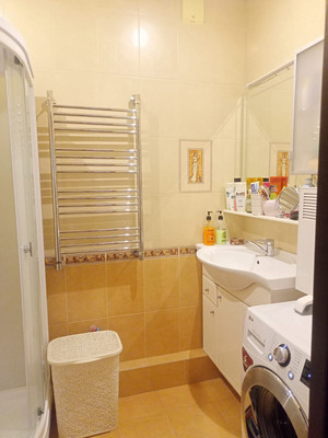 Продам двухкомнатную (2-комн.) квартиру, Королева пл, 23, Ростов-на-Дону г
