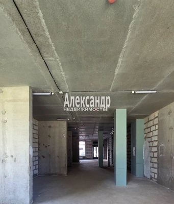Сдам торговое помещение 120,4 м2, Голландская ул, 18к1, Янино-1 гп