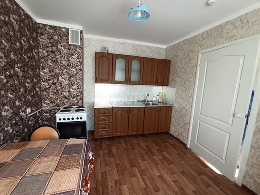 Сдам однокомнатную (1-комн.) квартиру, Надежды ул, 2, Крымск г