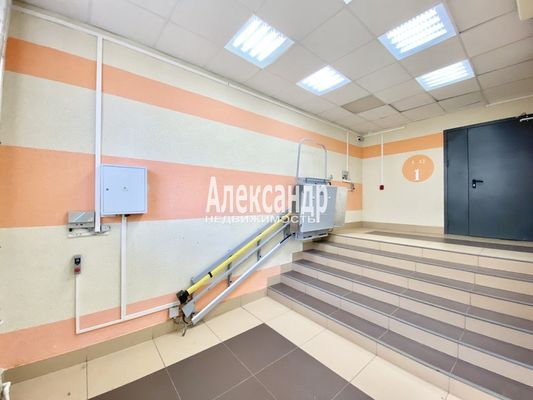 Продам однокомнатную (1-комн.) квартиру, Воронцовский б-р, 5к2, Бугры п