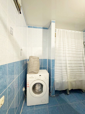 Продам двухкомнатную (2-комн.) квартиру, Рихарда Зорге ул, 4, Казань г