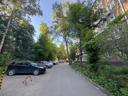 Продам двухкомнатную (2-комн.) квартиру, Рихарда Зорге ул, 4, Казань г