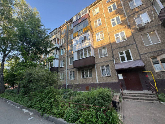 Продам двухкомнатную (2-комн.) квартиру, Рихарда Зорге ул, 4, Казань г