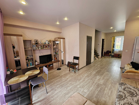 Продам трехкомнатную (3-комн.) квартиру, Парковая ул, 22, Костомукша г