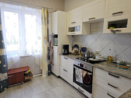 Продам трехкомнатную (3-комн.) квартиру, Парковая ул, 22, Костомукша г