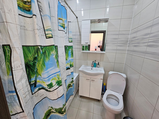 Продам трехкомнатную (3-комн.) квартиру, Парковая ул, 22, Костомукша г