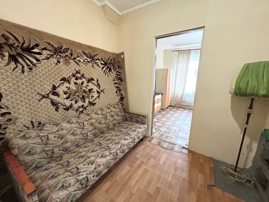 Продам двухкомнатную (2-комн.) квартиру, Ялтинская ул, 9, Лозовое с