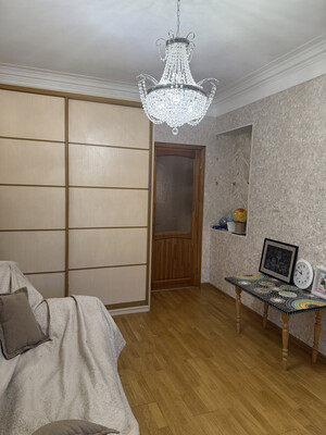 Продам трехкомнатную (3-комн.) квартиру, Герцена ул, 9, Киров г