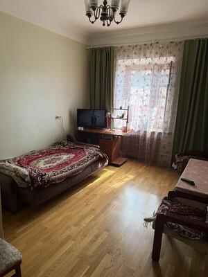 Продам трехкомнатную (3-комн.) квартиру, Герцена ул, 9, Киров г
