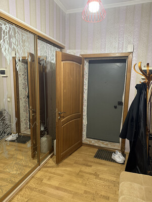 Продам трехкомнатную (3-комн.) квартиру, Герцена ул, 9, Киров г