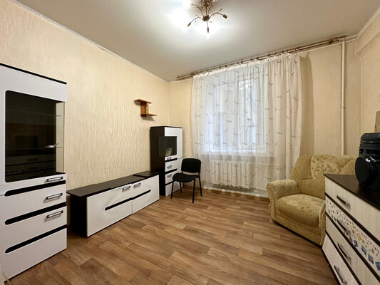 Продам многокомнатную квартиру, Мопра ул, 48, Киров г