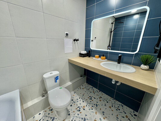 Продам трехкомнатную (3-комн.) квартиру, Чапаева ул, 49, Киров г