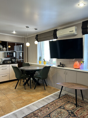 Продам трехкомнатную (3-комн.) квартиру, Московская ул, 83, Киров г