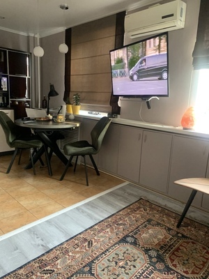 Продам трехкомнатную (3-комн.) квартиру, Московская ул, 83, Киров г