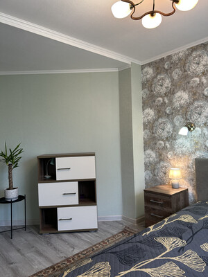 Продам трехкомнатную (3-комн.) квартиру, Московская ул, 83, Киров г