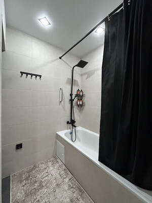 Продам трехкомнатную (3-комн.) квартиру, Московская ул, 83, Киров г