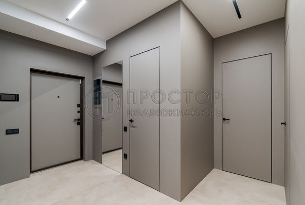 Продам трехкомнатную (3-комн.) квартиру, Лобачевского ул, 120к1, Москва г