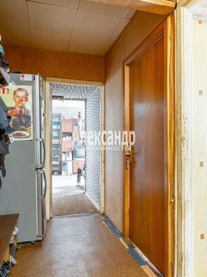 Продам трехкомнатную (3-комн.) квартиру, Дыбенко ул, 23к3, Санкт-Петербург г