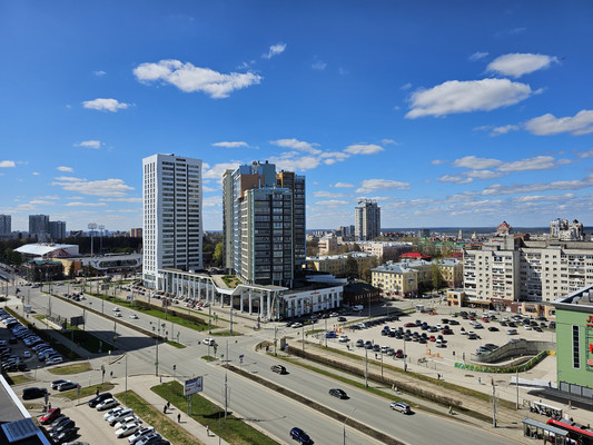 Продам двухкомнатную (2-комн.) квартиру, Революции ул, 22, Пермь г