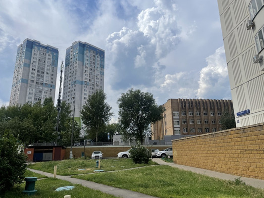 Продам двухкомнатную (2-комн.) квартиру, Большая Очаковская ул, 3, Москва г