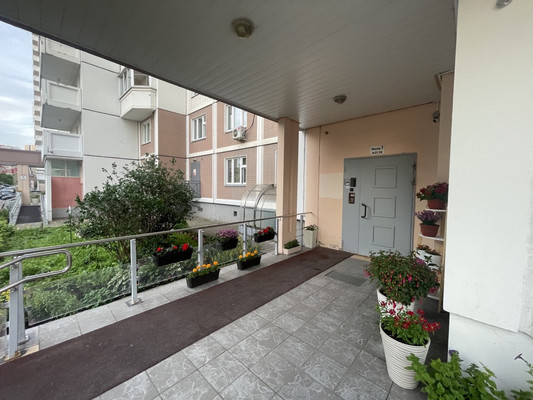 Продам двухкомнатную (2-комн.) квартиру, Большая Очаковская ул, 3, Москва г