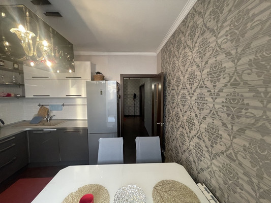 Продам двухкомнатную (2-комн.) квартиру, Большая Очаковская ул, 3, Москва г