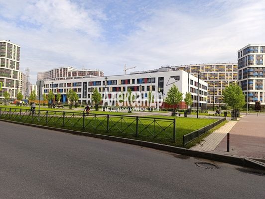 Продам двухкомнатную (2-комн.) квартиру, Ручьевский пр-кт, 3к1, Мурино п