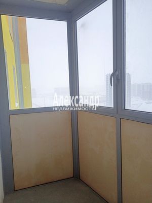 Продам двухкомнатную (2-комн.) квартиру, Ручьевский пр-кт, 3к1, Мурино п