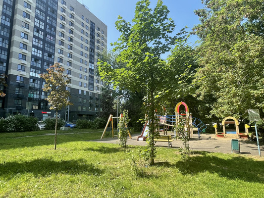 Продам двухкомнатную (2-комн.) квартиру, 15-я Парковая ул, 42к5, Москва г