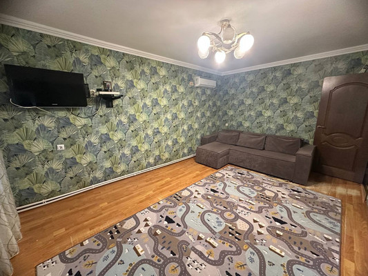 Продам двухкомнатную (2-комн.) квартиру, Виноградная ул, 93, Цибанобалка с