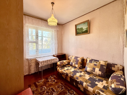 Продам трехкомнатную (3-комн.) квартиру, Героев Сталинграда ул, 35, Симферополь г