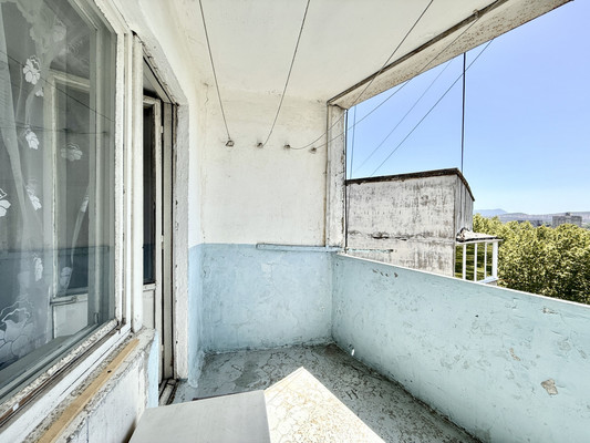 Продам трехкомнатную (3-комн.) квартиру, Героев Сталинграда ул, 35, Симферополь г