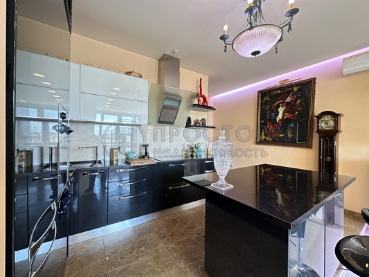 Продам двухкомнатную (2-комн.) квартиру, Шаболовка ул, 10к1, Москва г