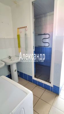 Продам комнату в 6-комн. квартире, Гагарина ул, 12, Приозерск г