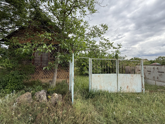 Продам участок 12 соток, Фермерское хоз., Пневматика-2 тер. СПК, 0 км от города