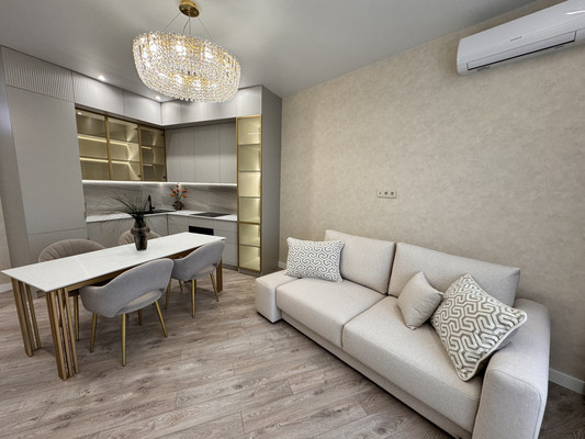 Продам трехкомнатную (3-комн.) квартиру, Чистопольская ул, 88, Казань г