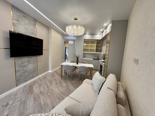 Продам трехкомнатную (3-комн.) квартиру, Чистопольская ул, 88, Казань г