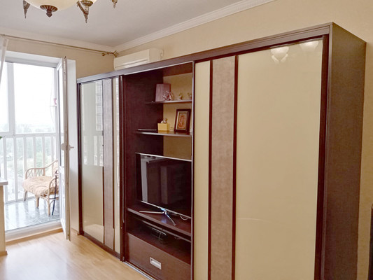 Продам трехкомнатную (3-комн.) квартиру, Красноармейская ул, 298/81, Ростов-на-Дону г