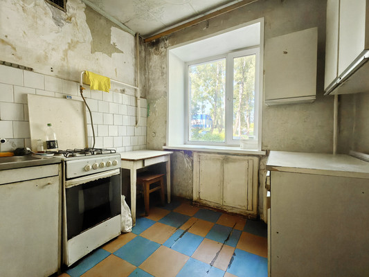 Продам двухкомнатную (2-комн.) квартиру, Ленина ул, 18, Большевик п