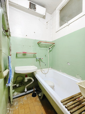 Продам двухкомнатную (2-комн.) квартиру, Ленина ул, 18, Большевик п