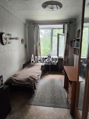 Продам трехкомнатную (3-комн.) квартиру, Бабушкина ул, 97к2, Санкт-Петербург г